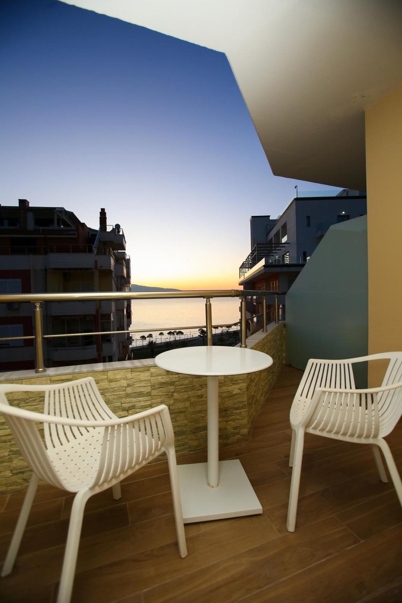 B&B Visar Rooms Vlore Luaran gambar